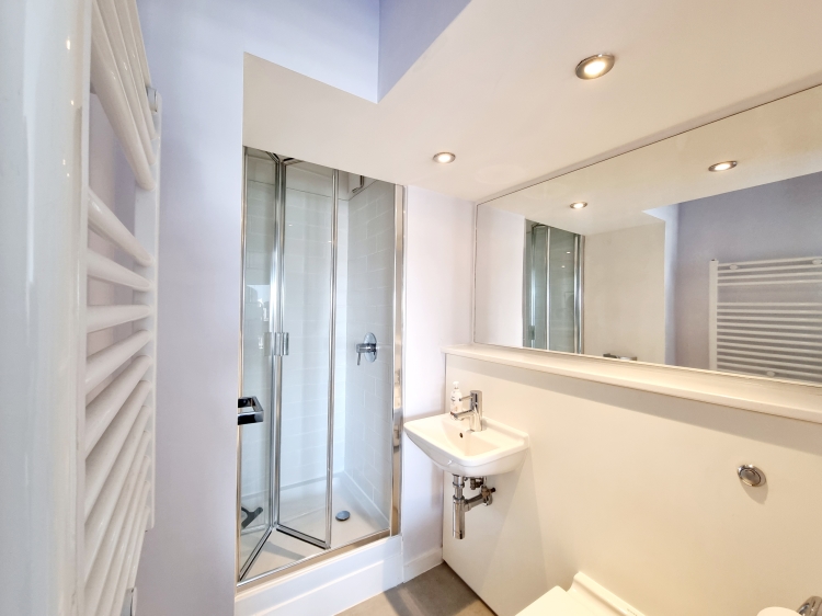 Saxton The Avenue Leeds LS9