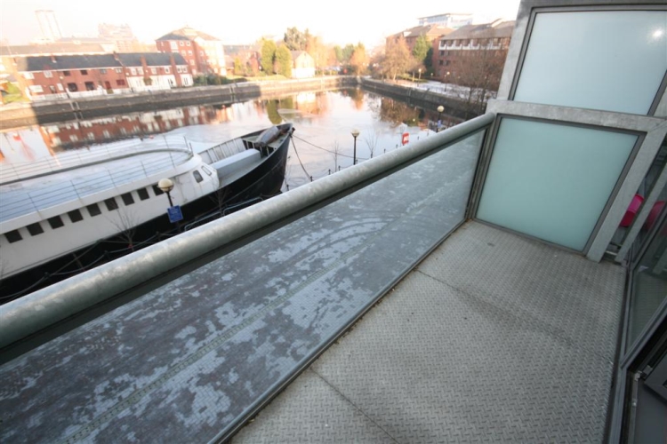 Abito, Clippers Quay Salford M50