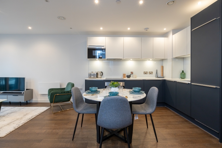 Novella New Bailey 15 Stanley Street M3